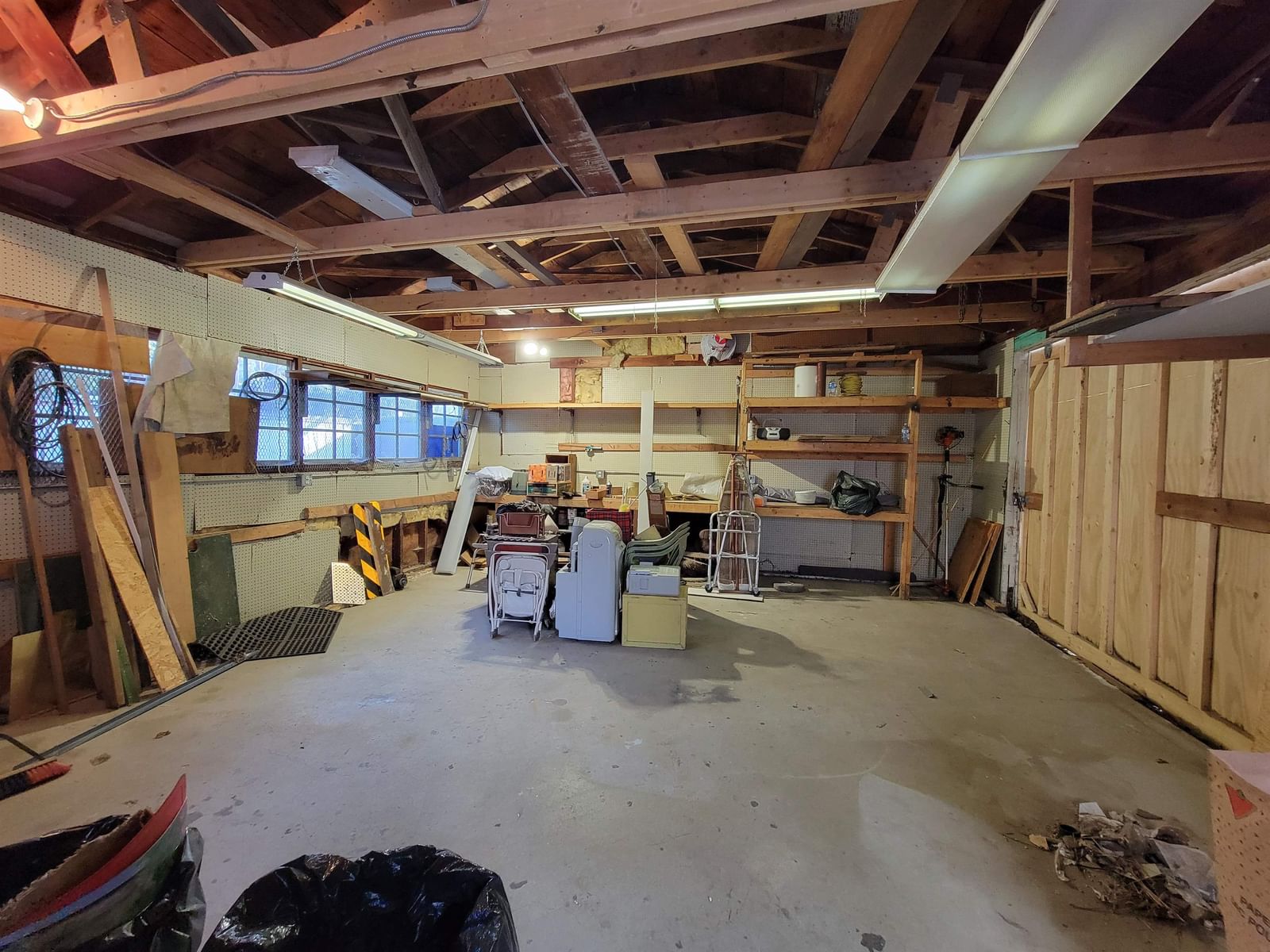 Listing Image 32