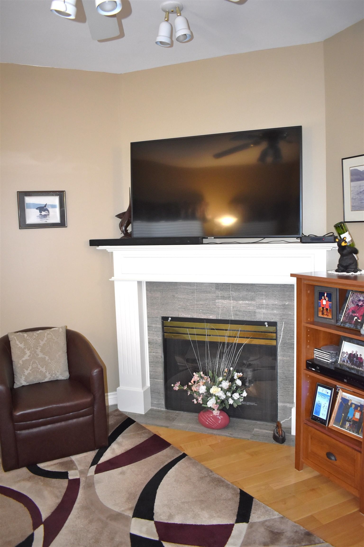Listing Image 6