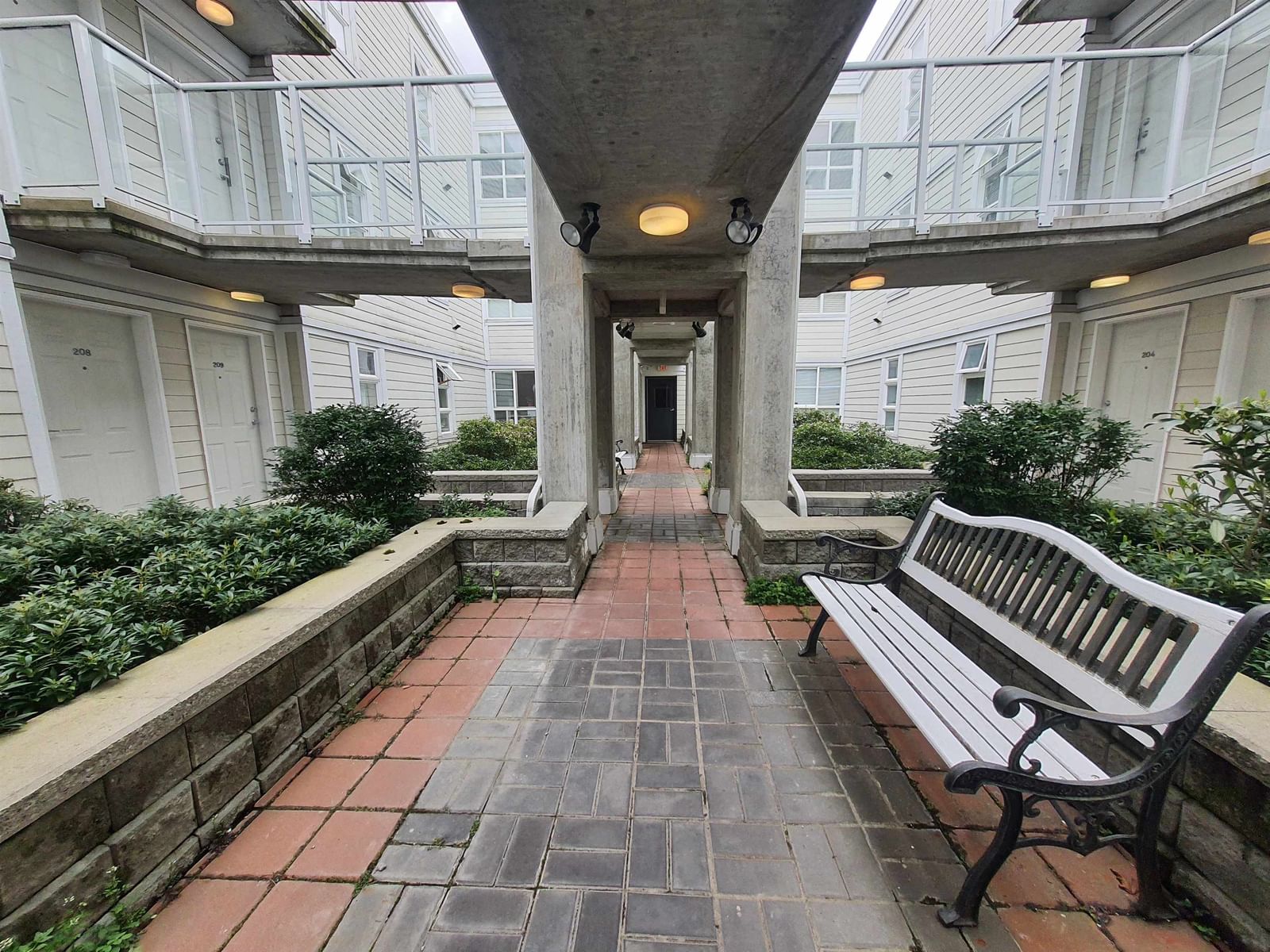 Listing Image 17