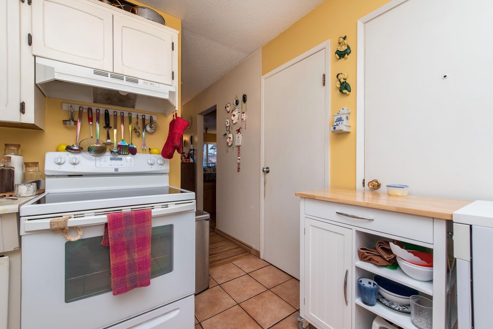 Listing Image 12