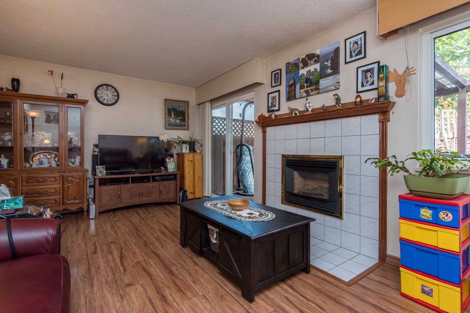 Listing Image 8