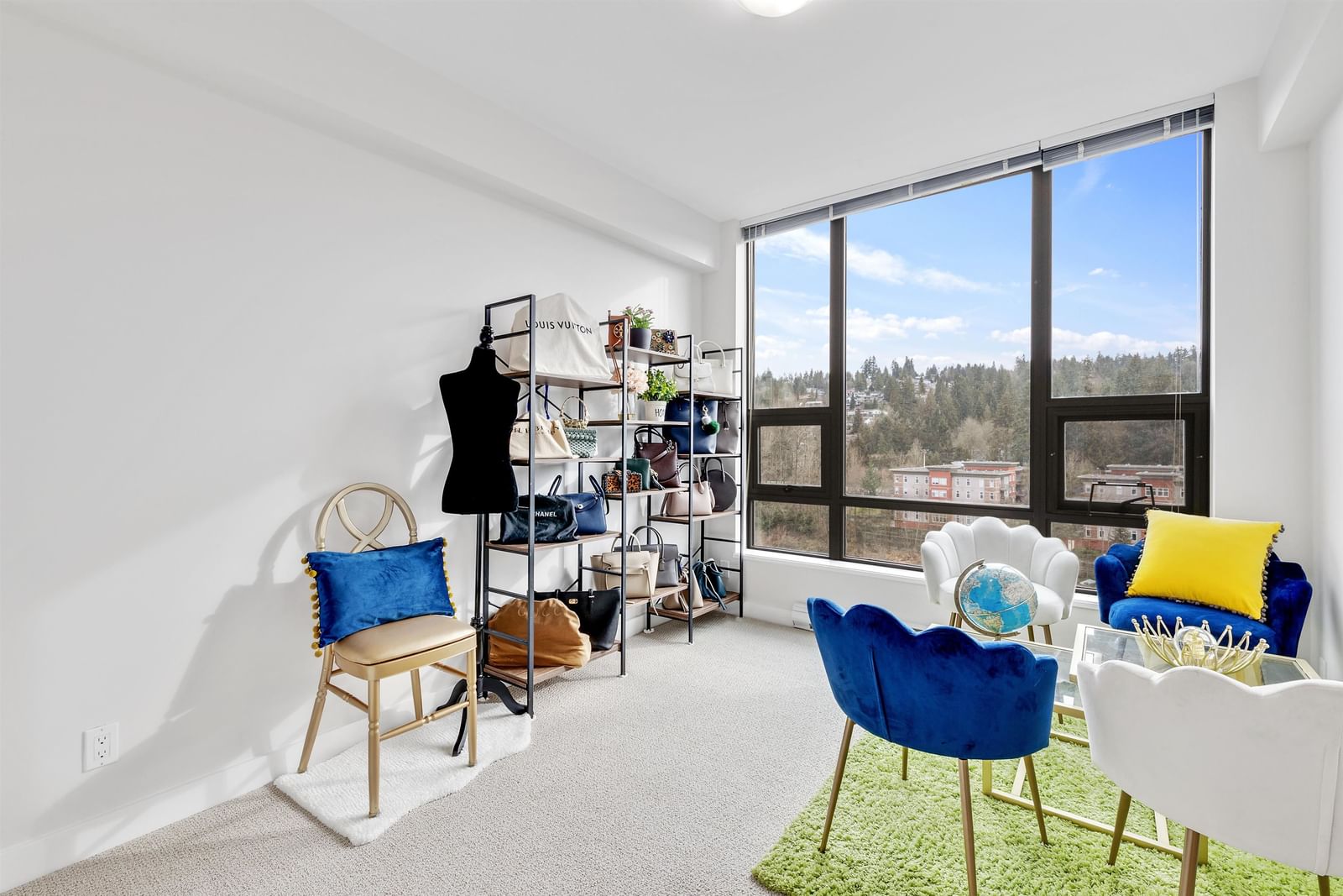 Listing Image 11
