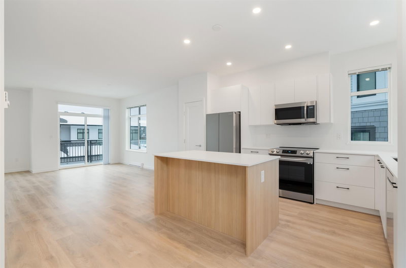 70 - 15255 Sitka Drive, Surrey, V3S 0B1 | Image 3