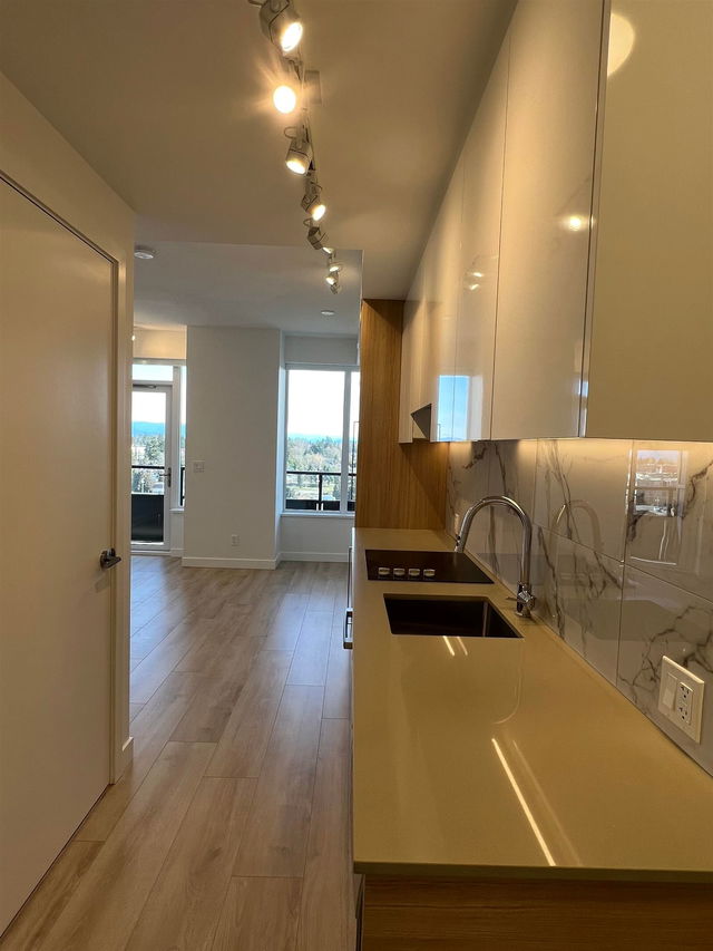 1701 - 10626 City Parkway