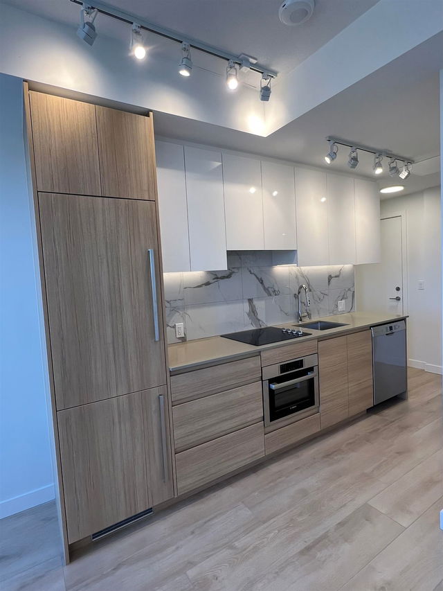 1701 - 10626 City Parkway