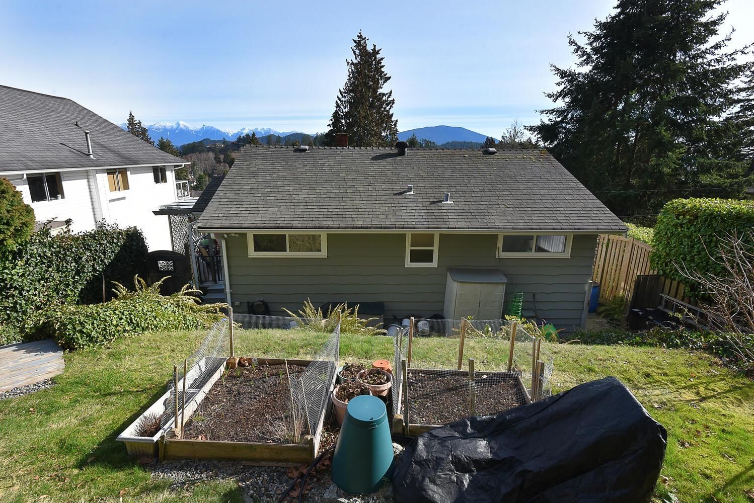 Listing Image 6