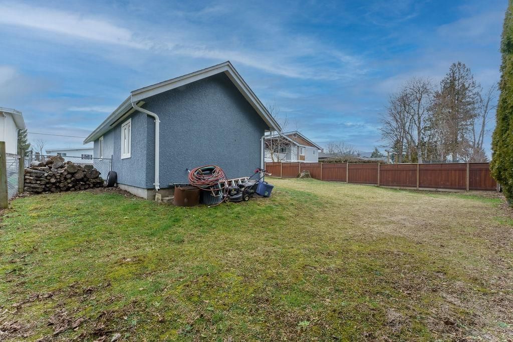 Listing Image 11