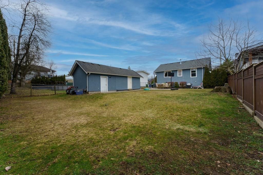Listing Image 9