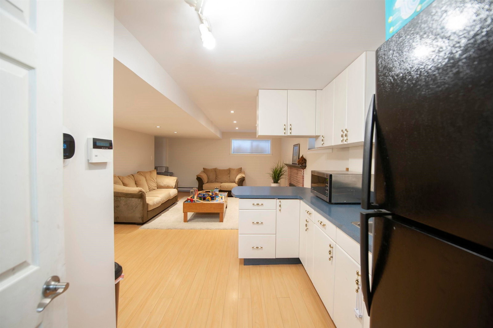 Listing Image 22
