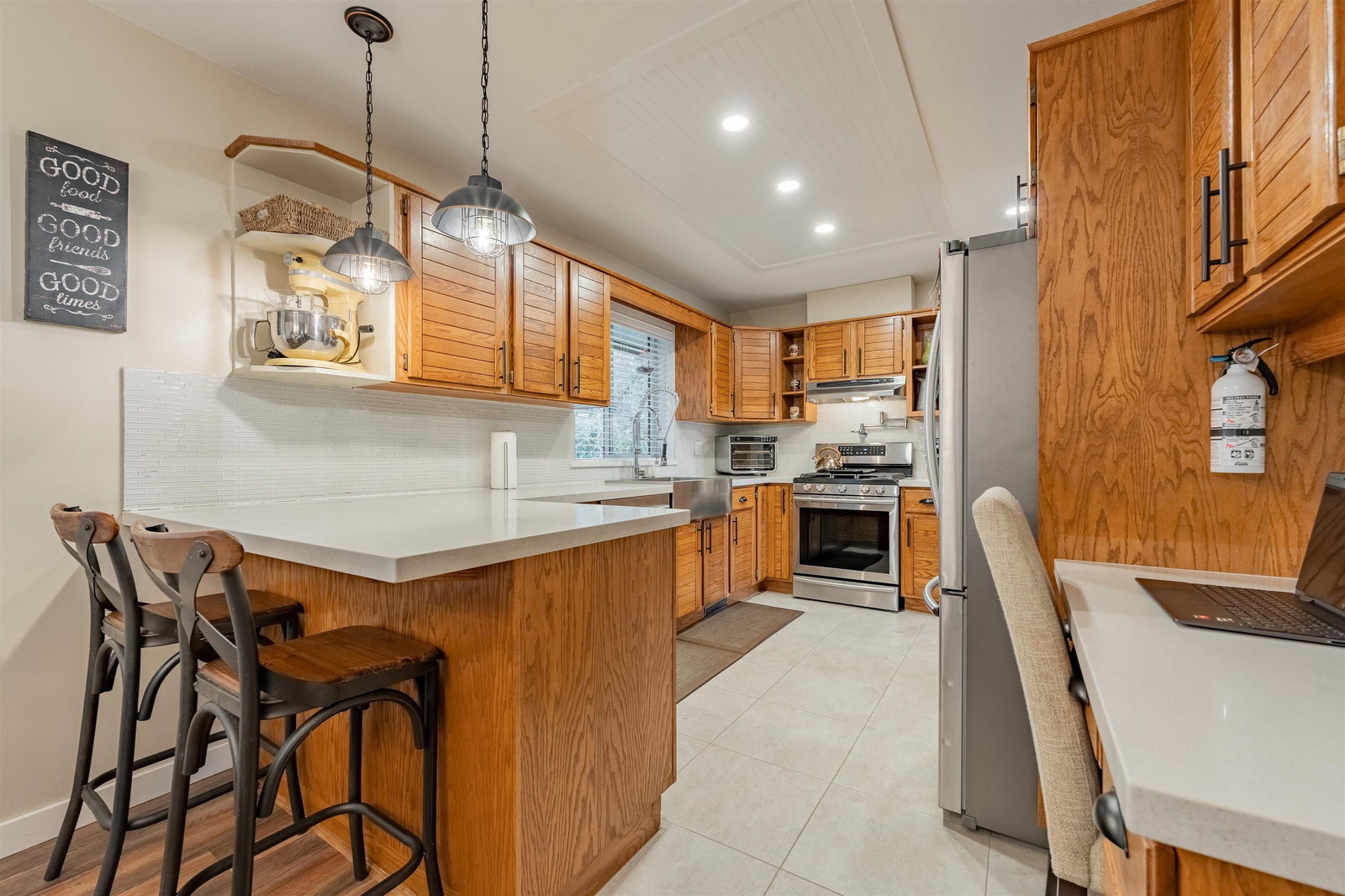 Listing Image 12