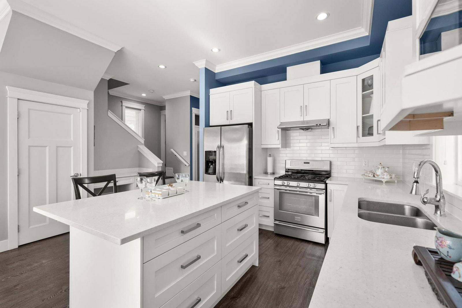 Listing Image 11
