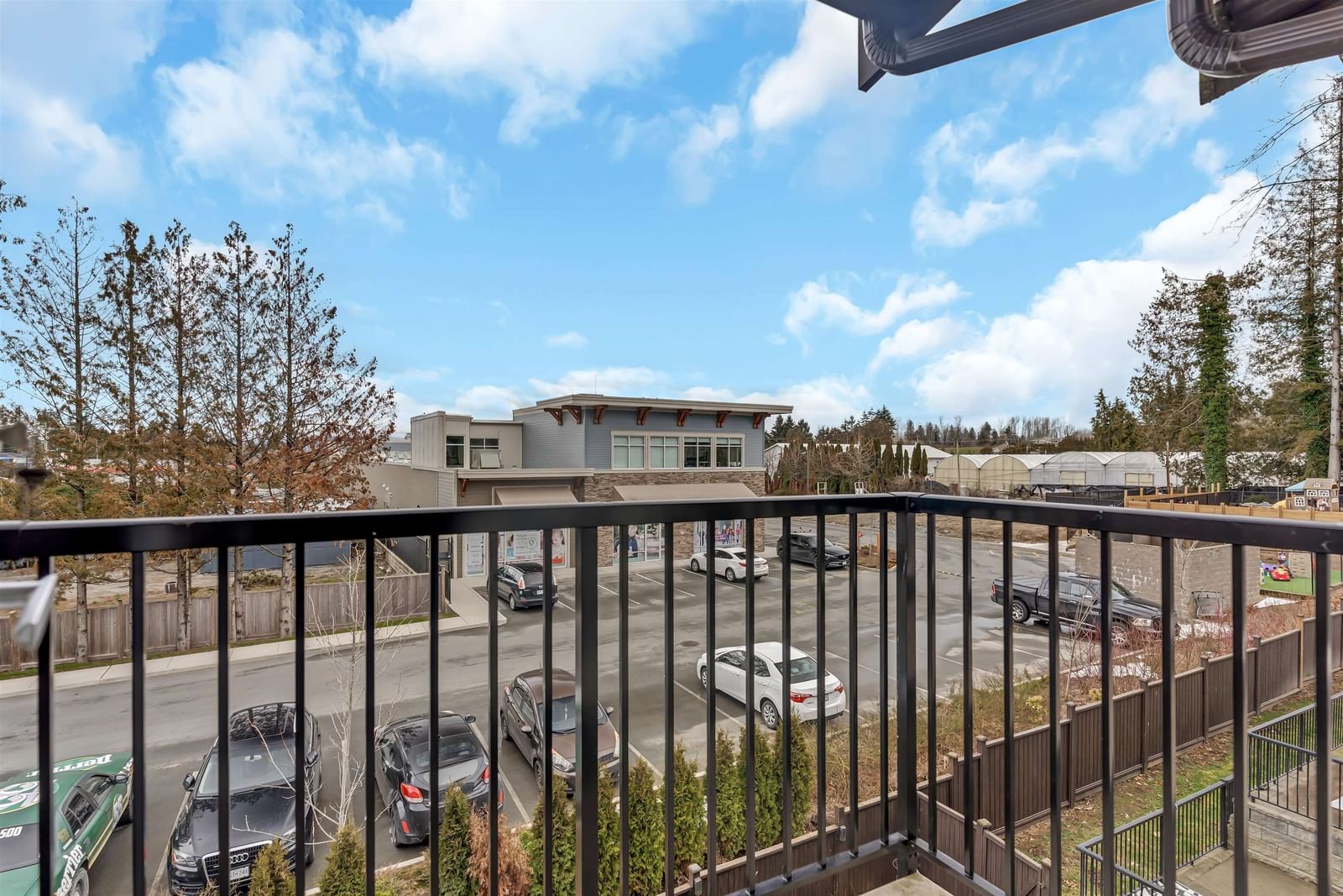 Listing Image 17