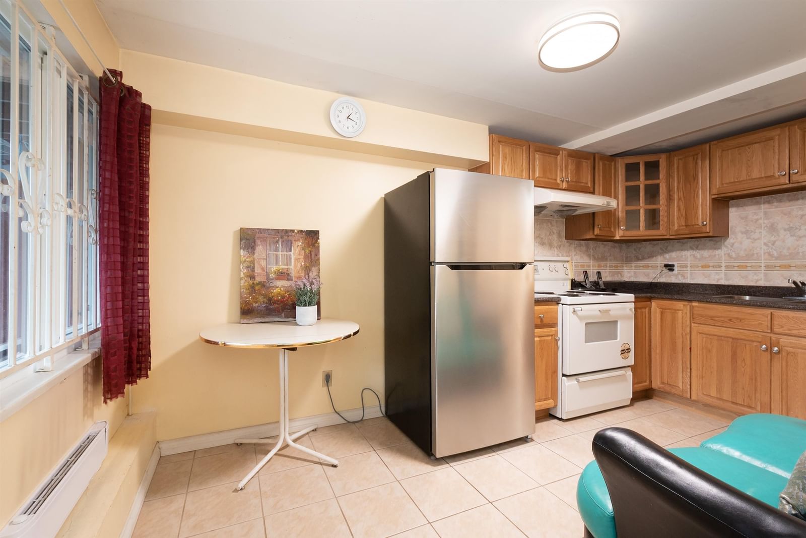 Listing Image 11