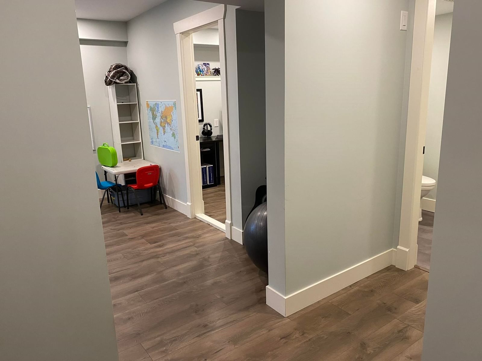 Listing Image 11