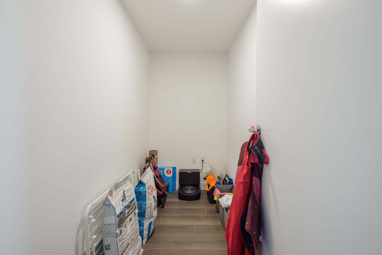Listing Image 17