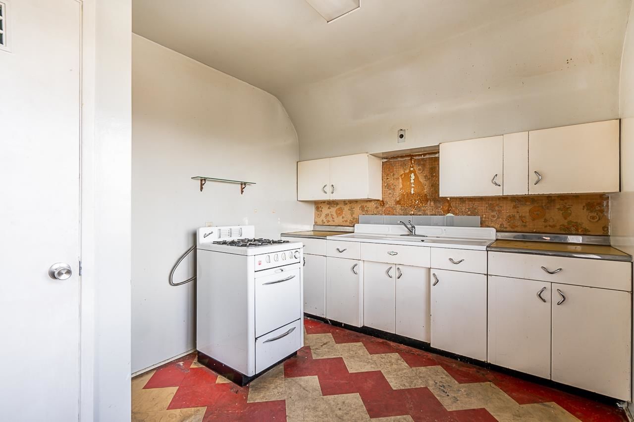 Listing Image 14