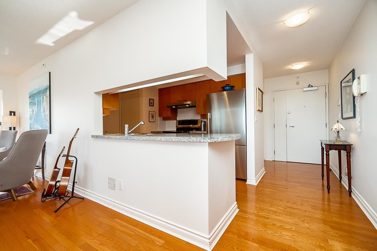 Listing Image 8