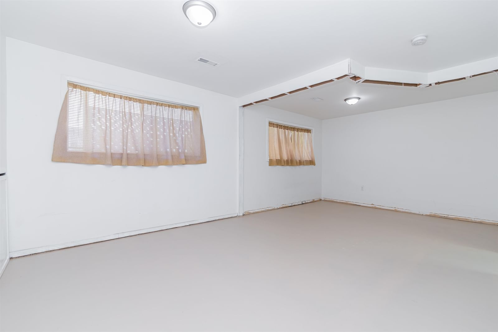 Listing Image 27