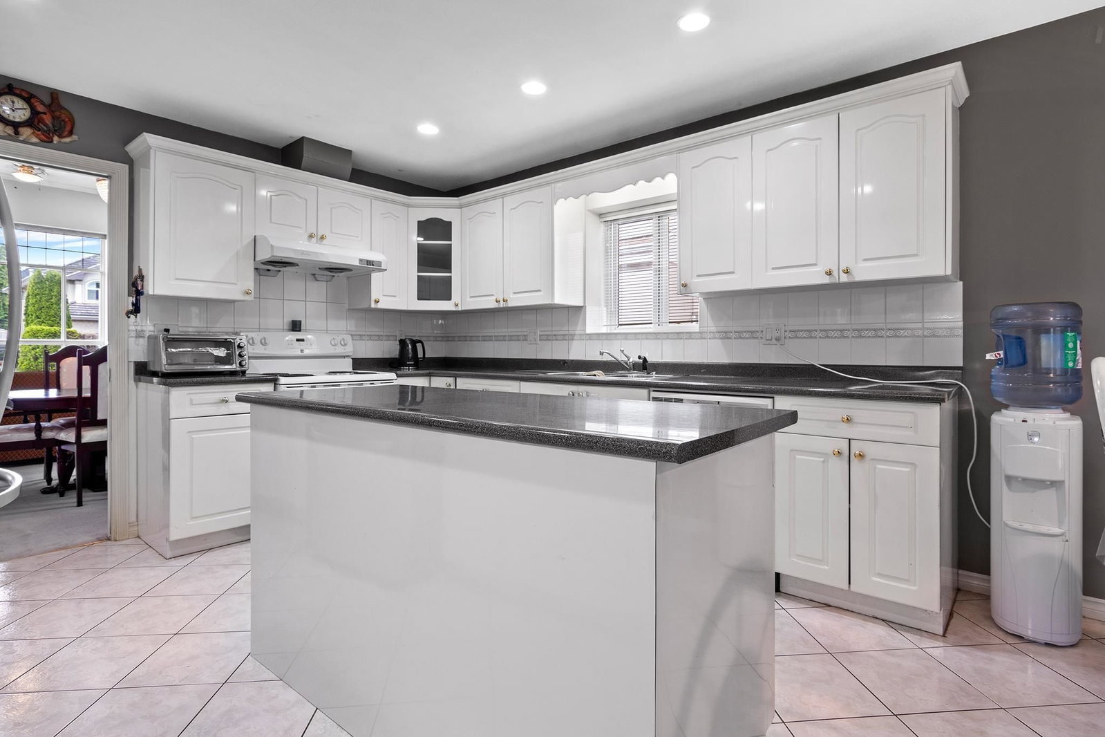 Listing Image 13