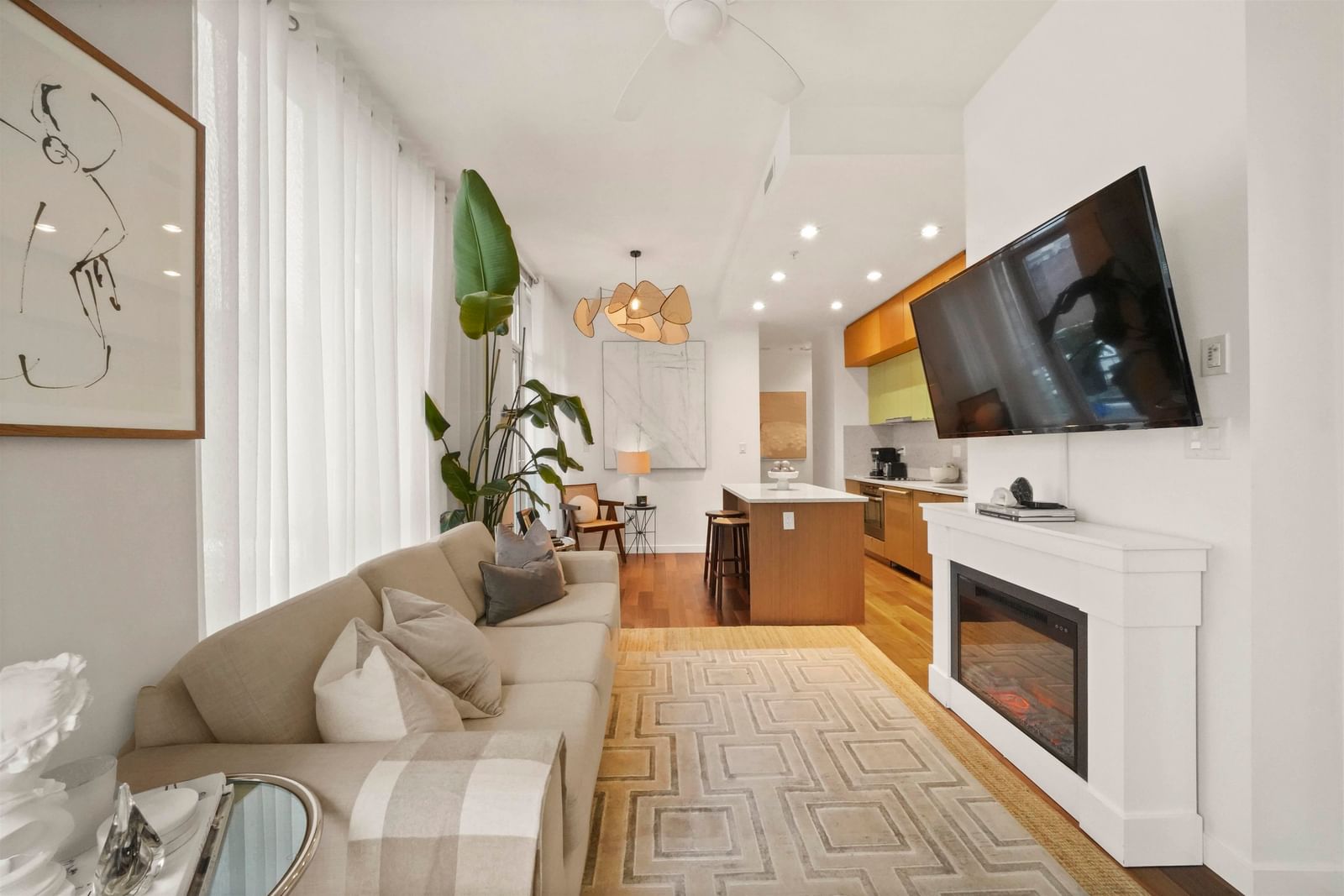Listing Image 19