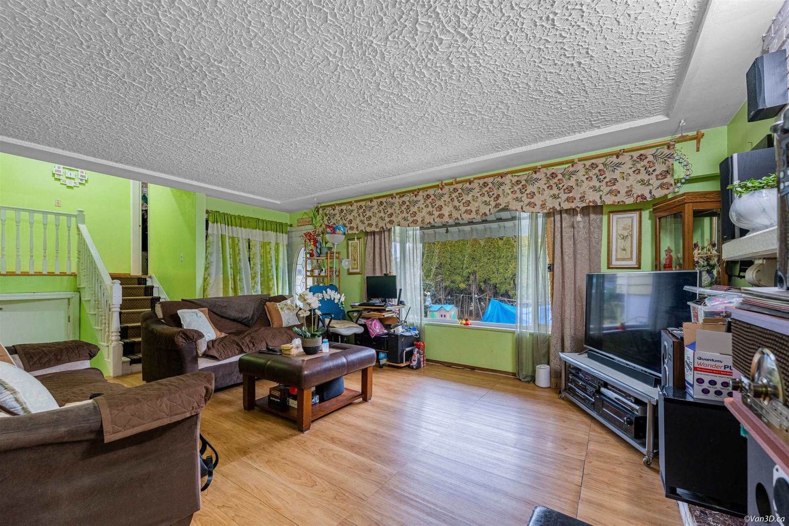 Listing Image 19