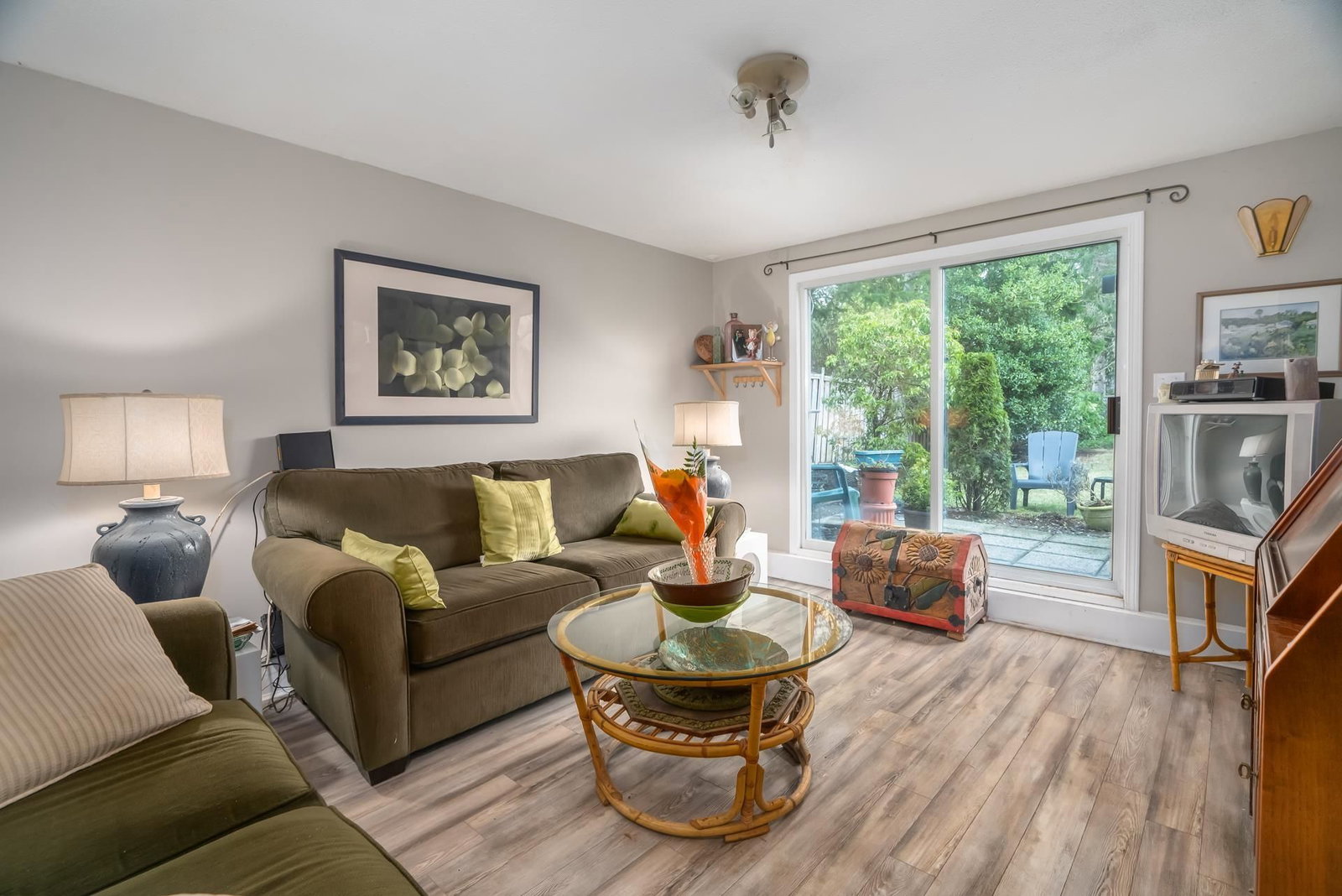 Listing Image 15