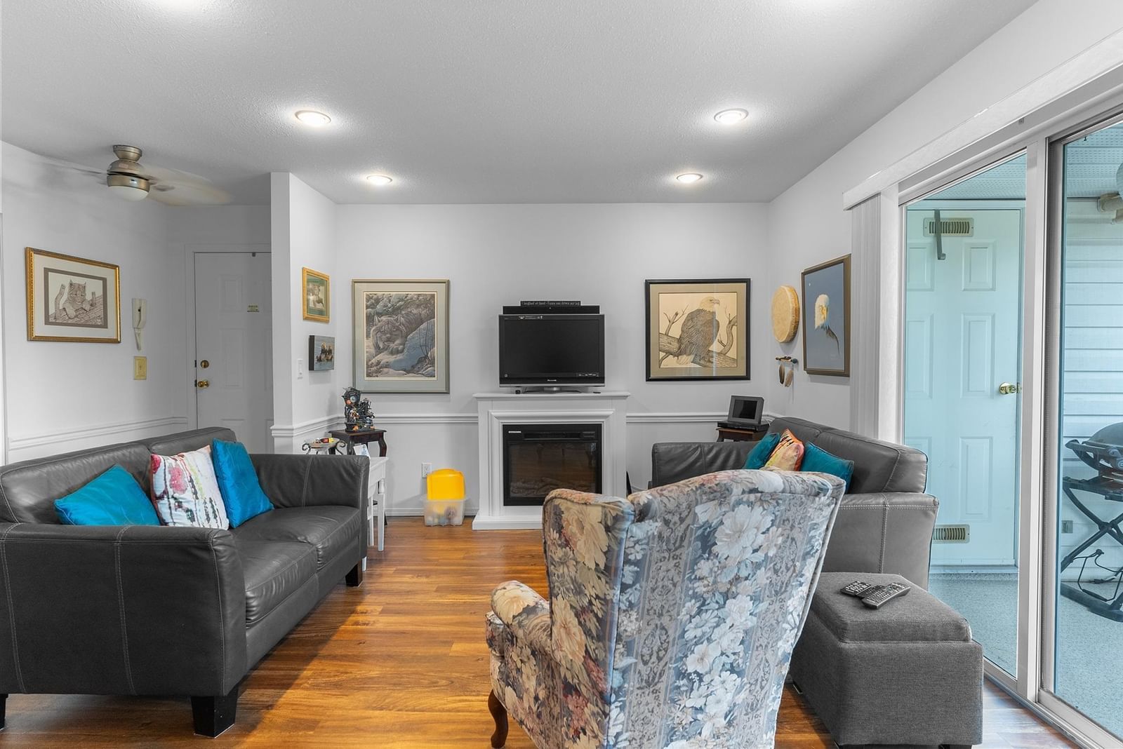 Listing Image 16