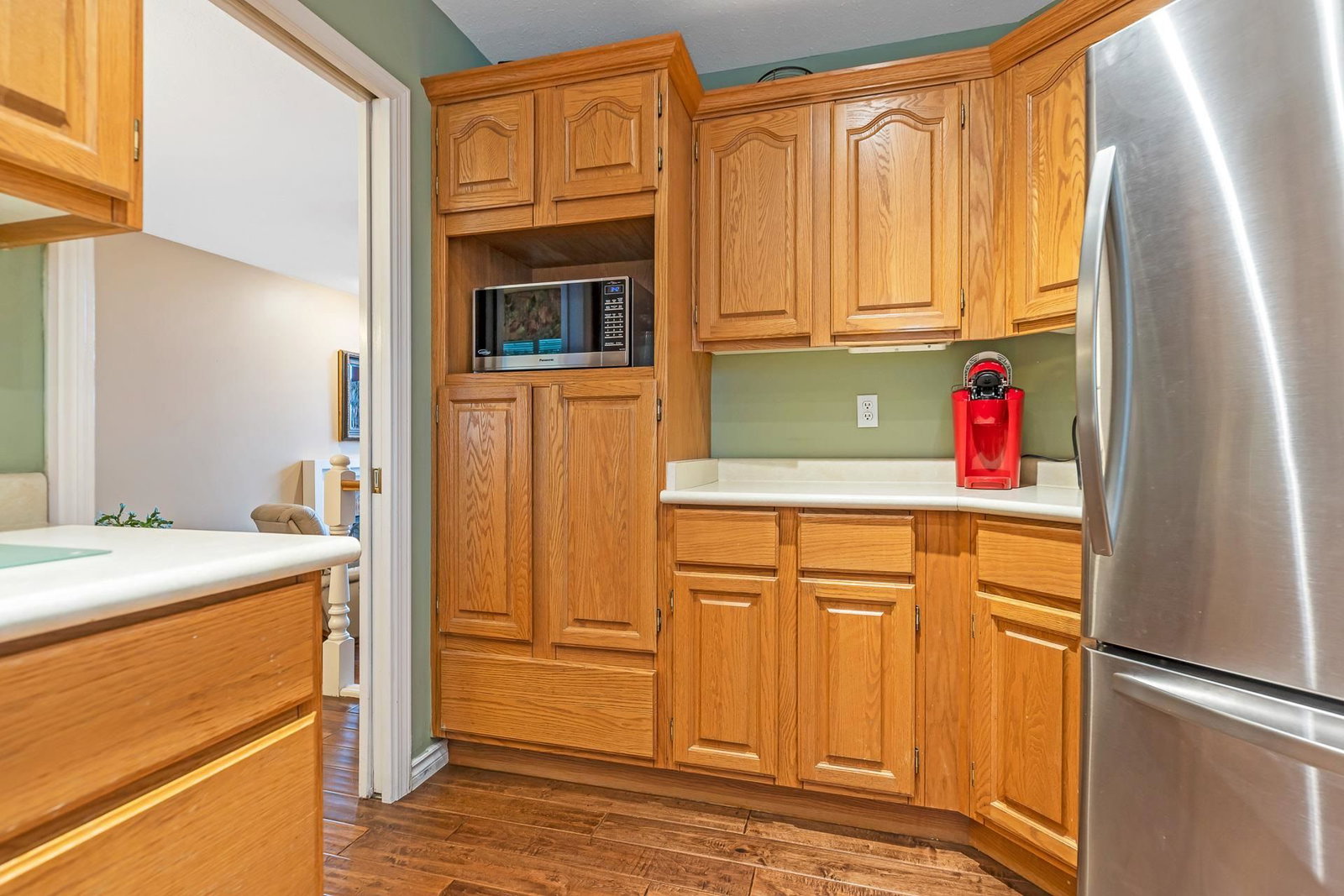 Listing Image 11
