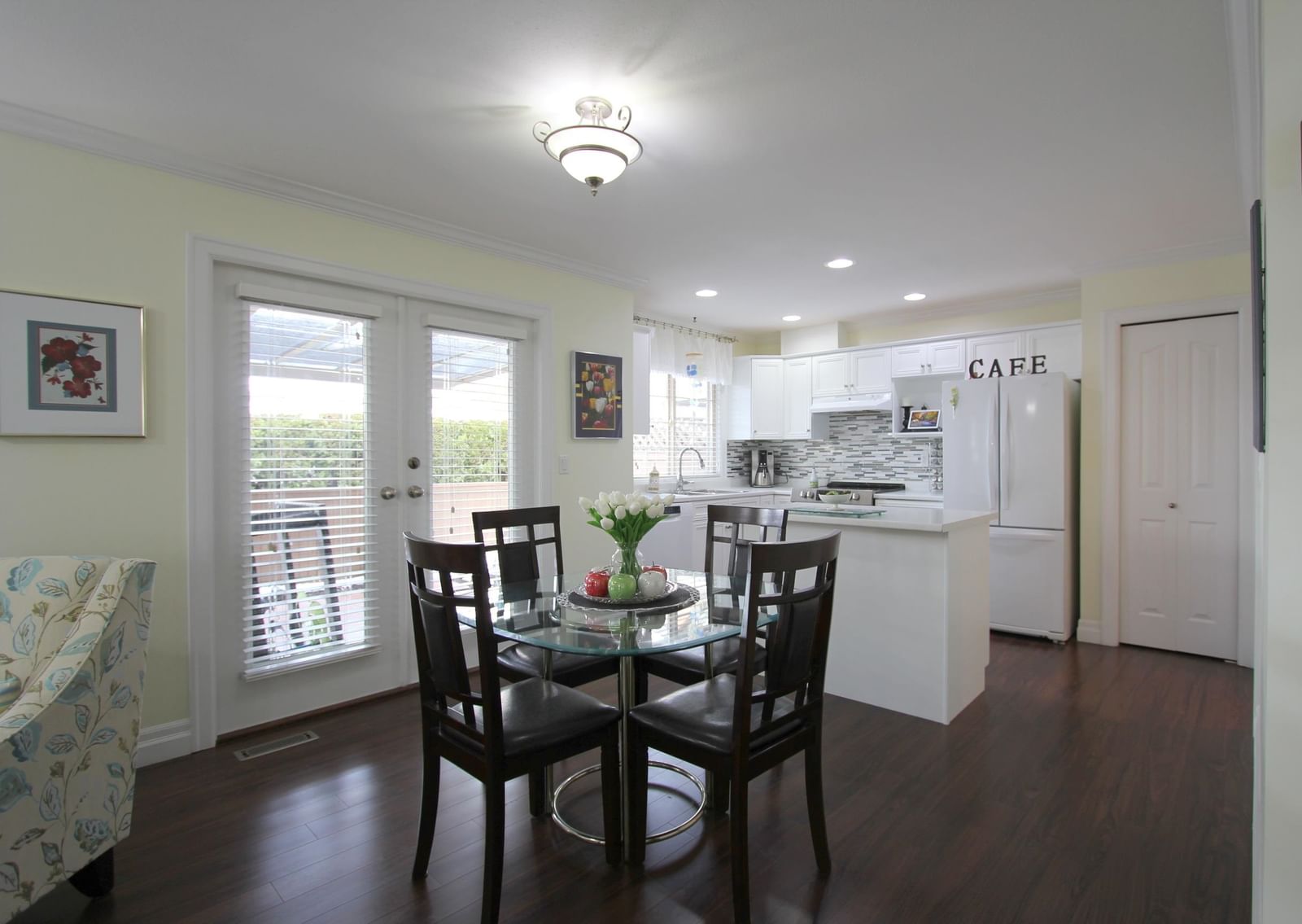 Listing Image 11