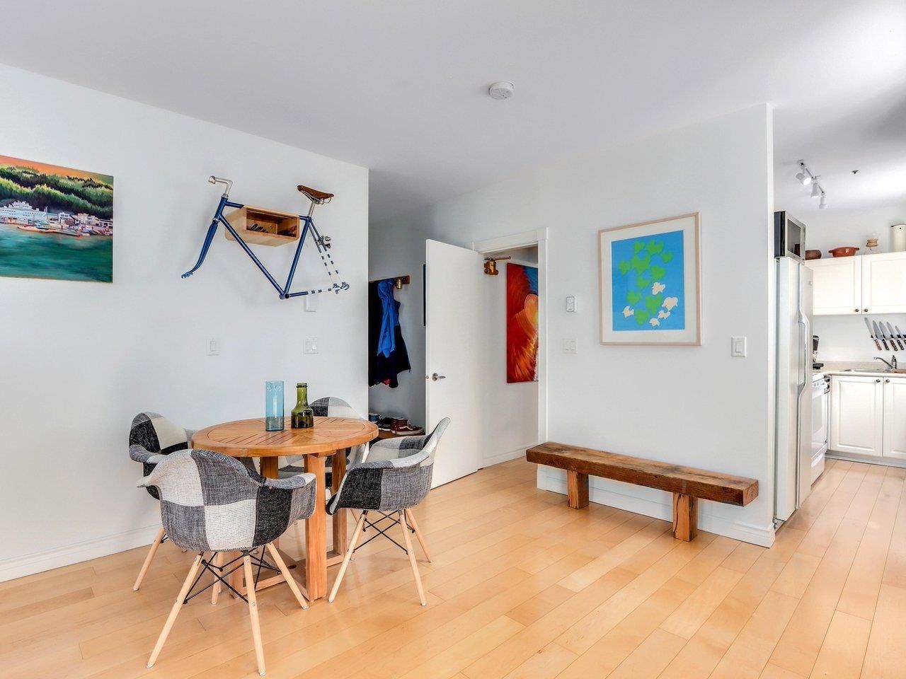 Listing Image 8