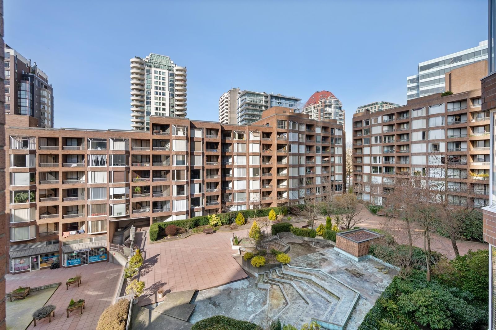 Listing Image 11