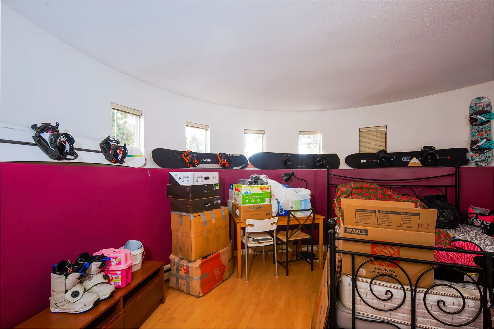 Listing Image 11