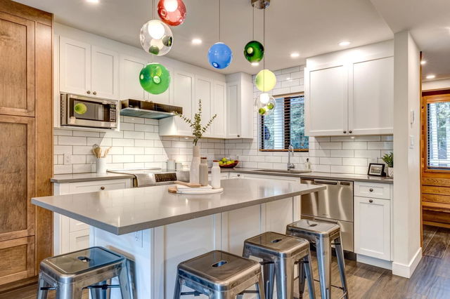 8 - 6127 Eagle Ridge Crescent