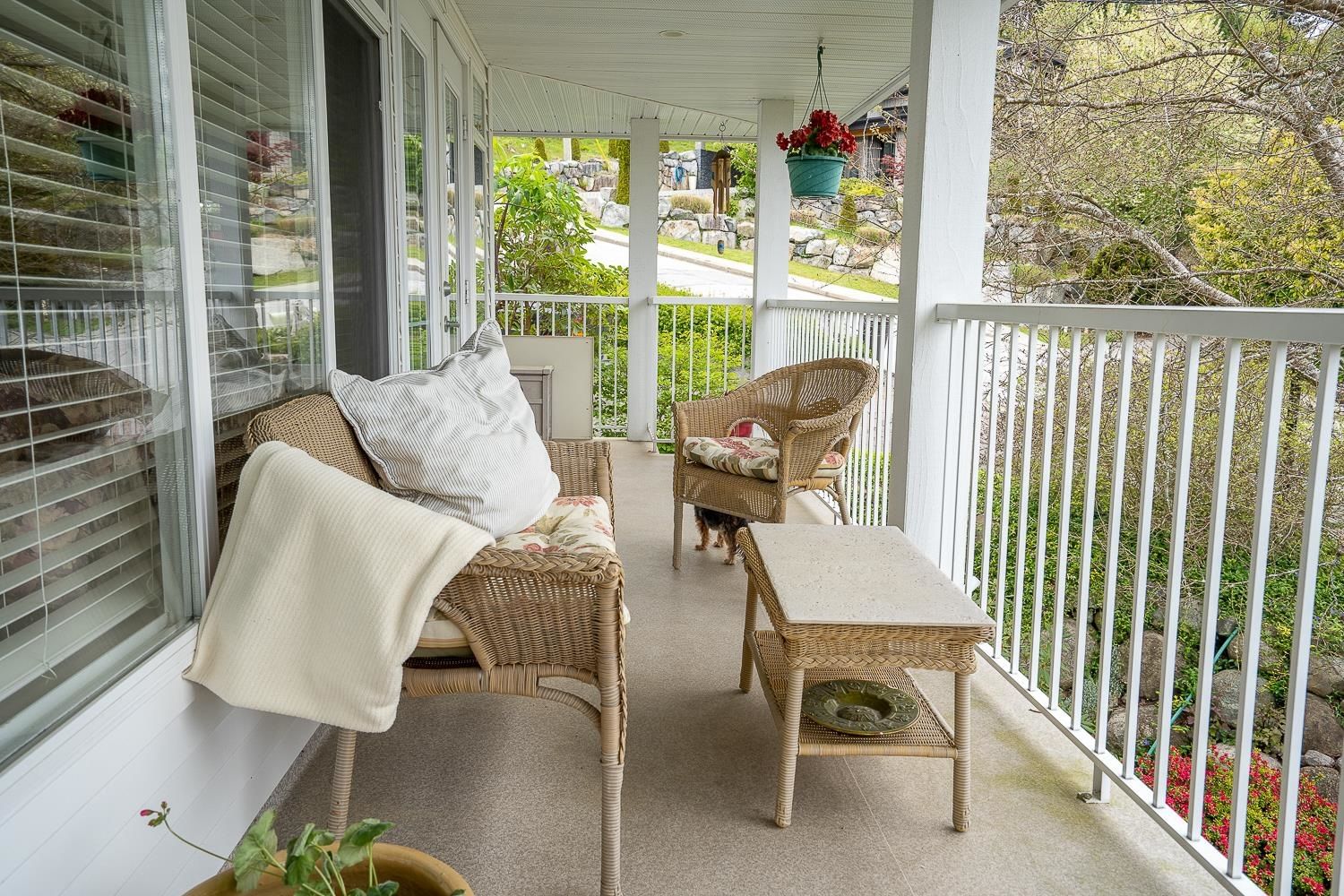 Listing Image 8