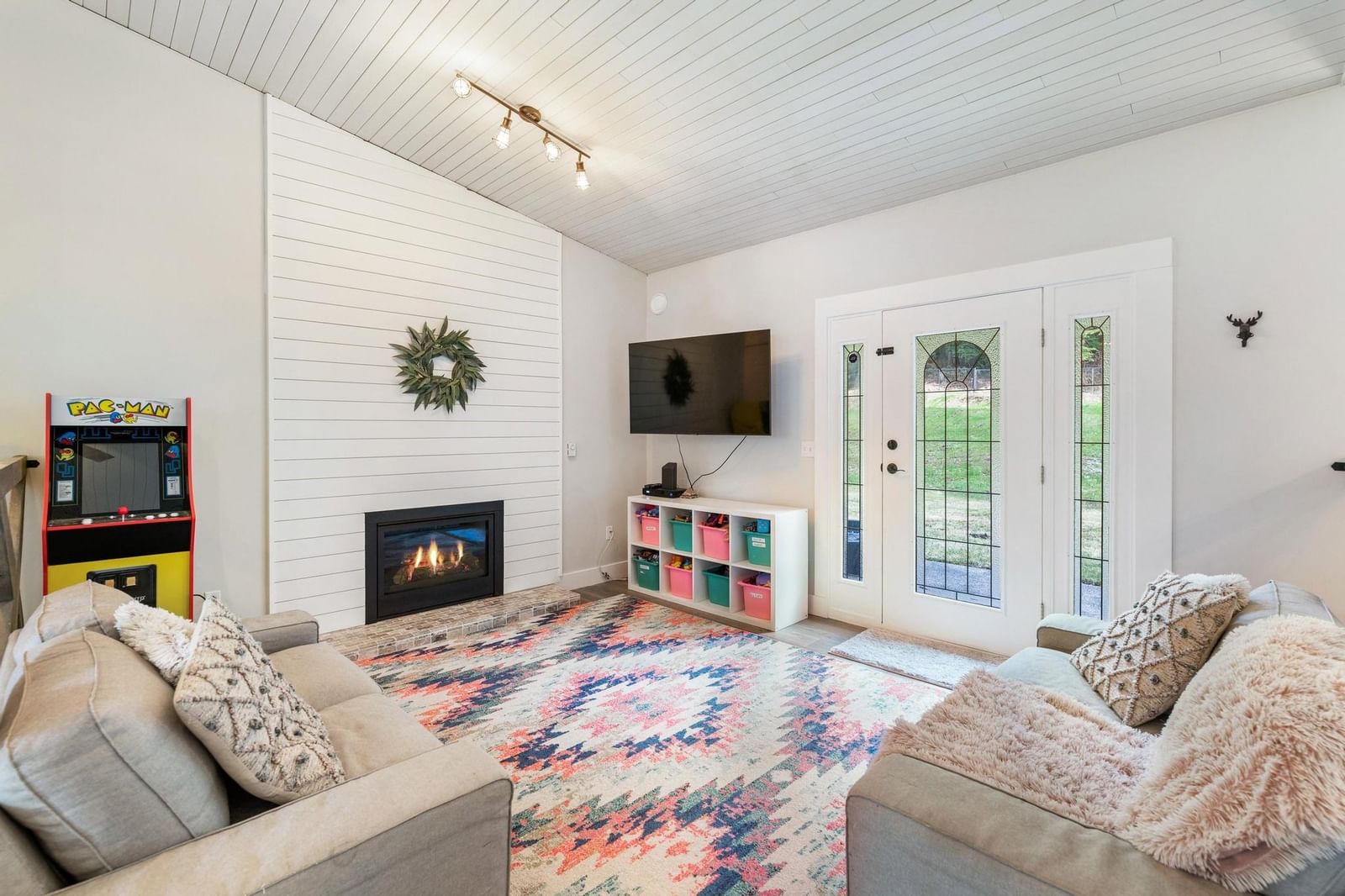Listing Image 12