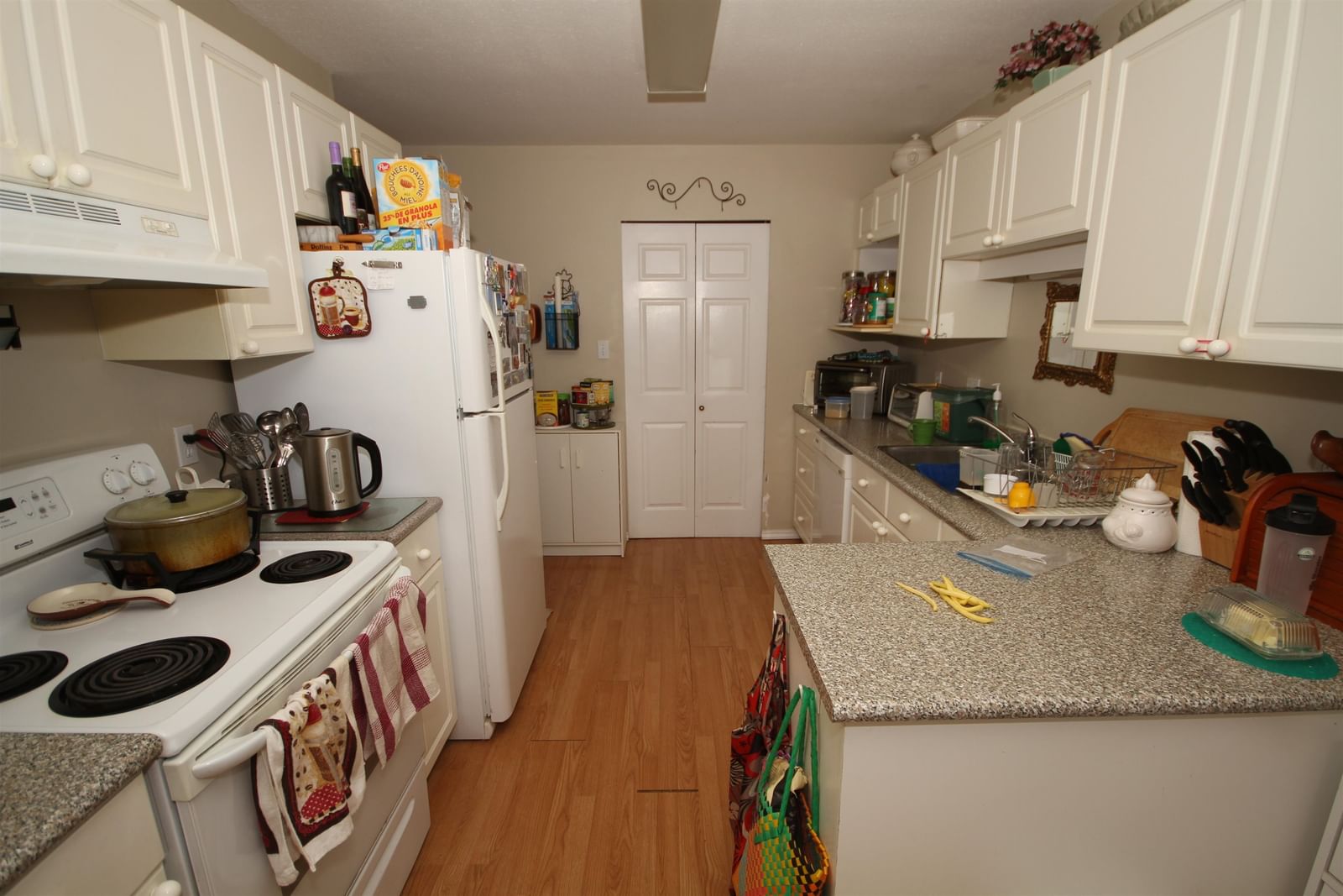 Listing Image 3