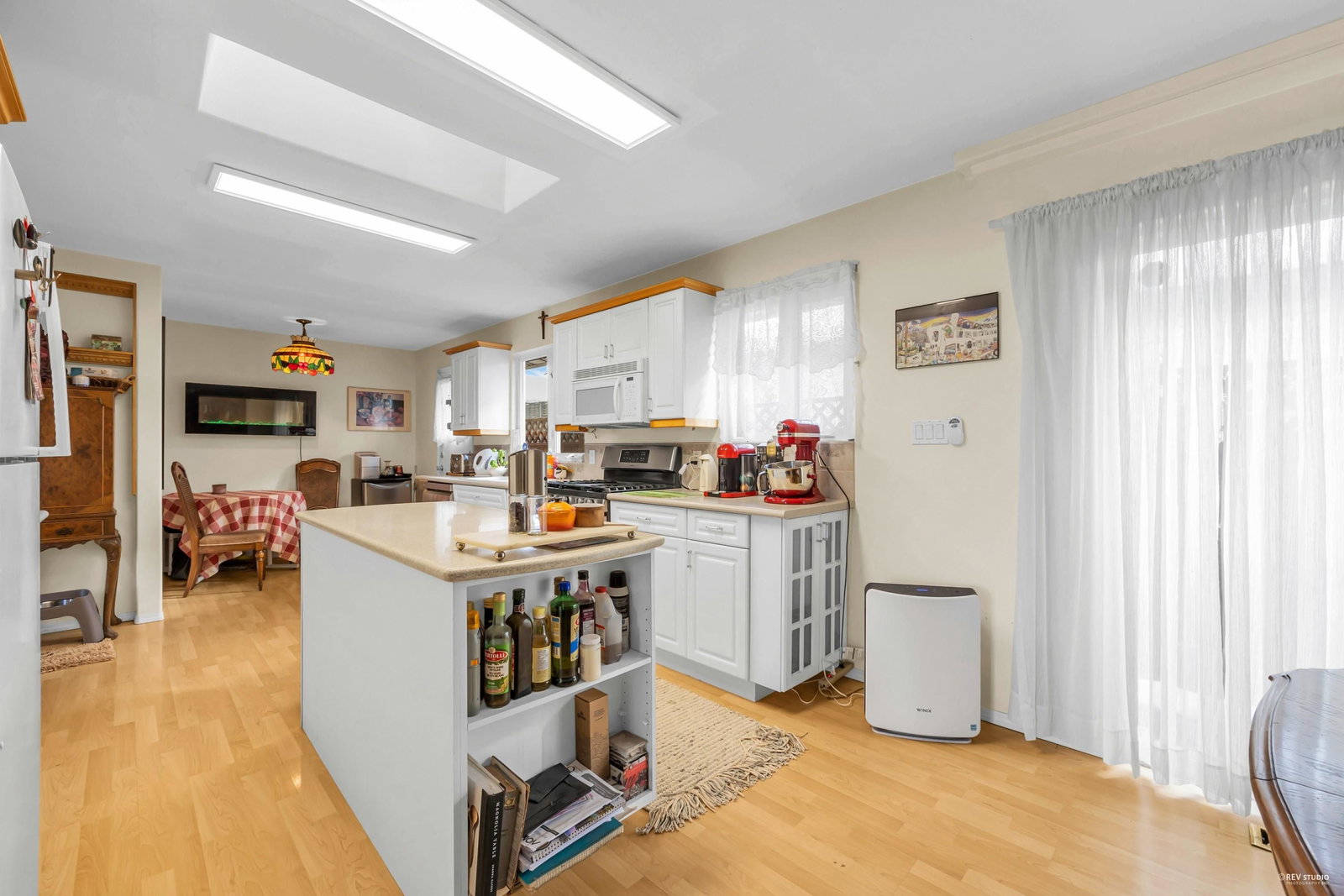 Listing Image 6
