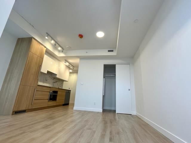 1901 - 10626 City Parkway