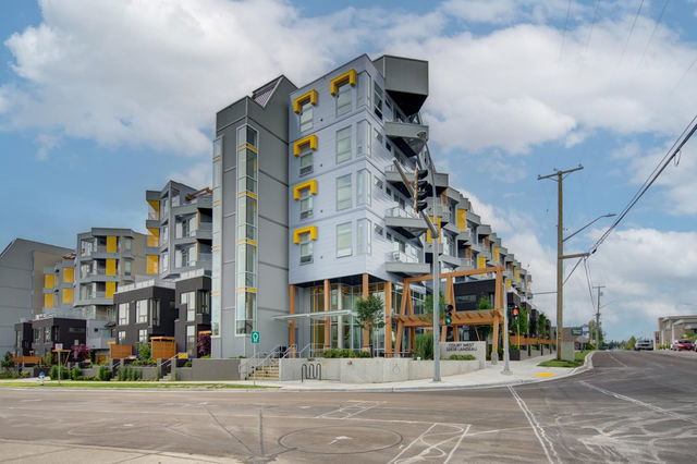 608 - 32828 Landeau Place