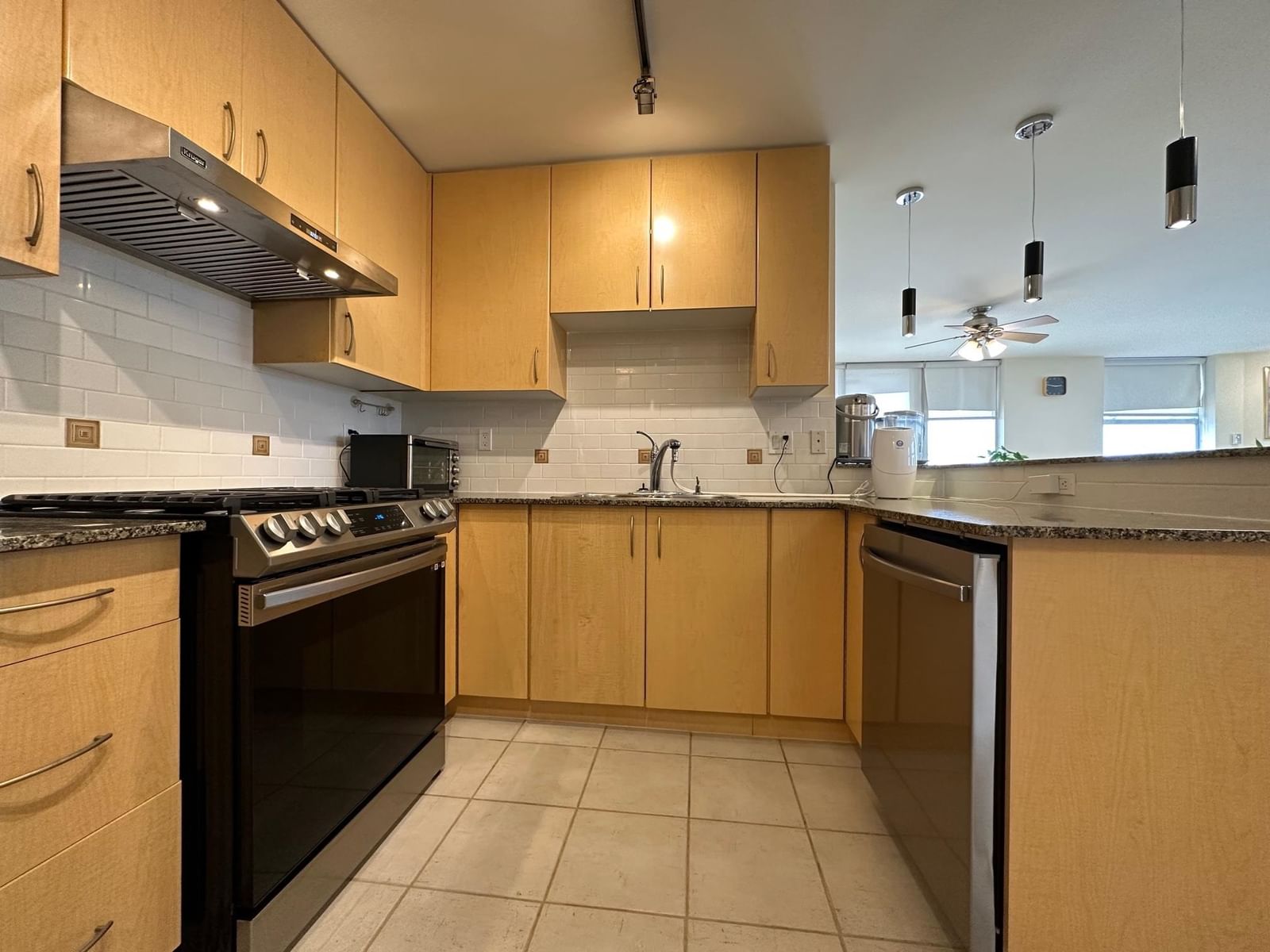 Listing Image 16