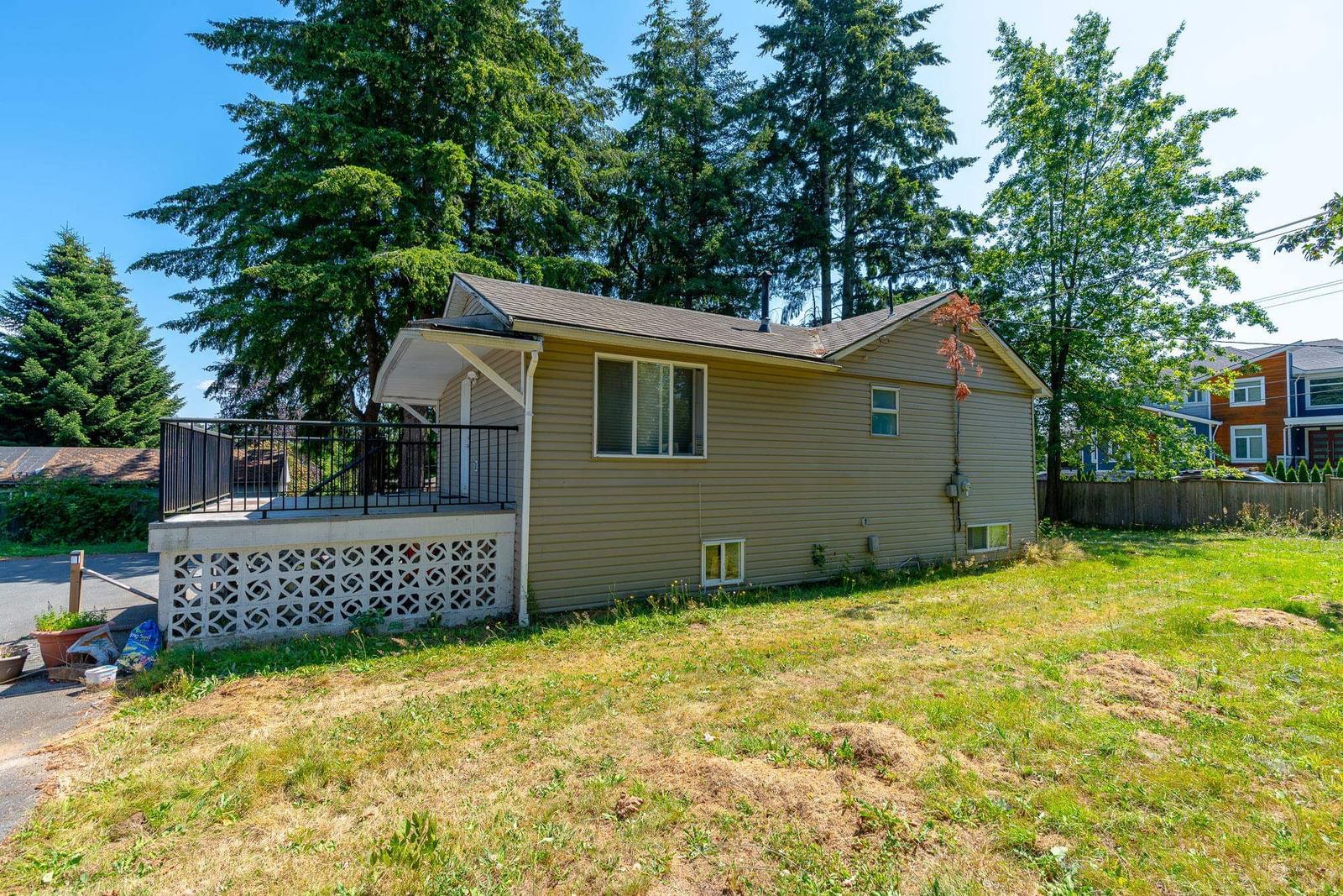 Listing Image 12