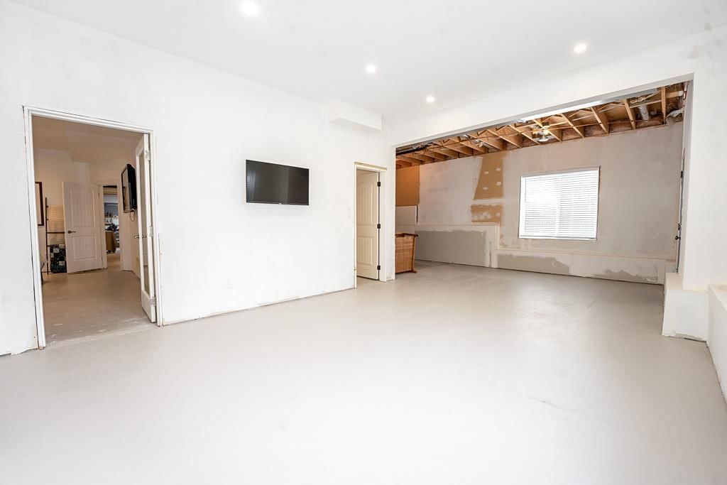 Listing Image 36
