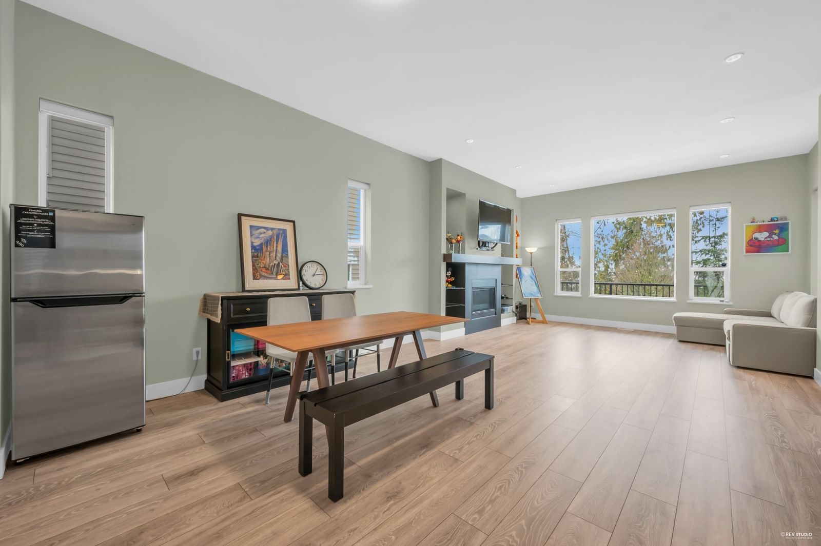 Listing Image 12