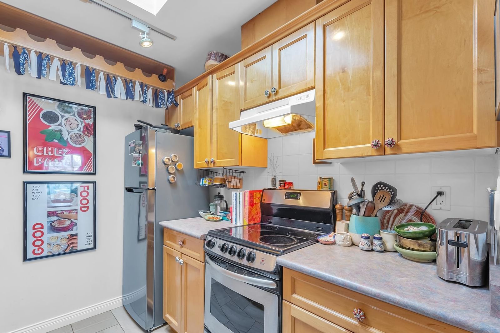 Listing Image 11