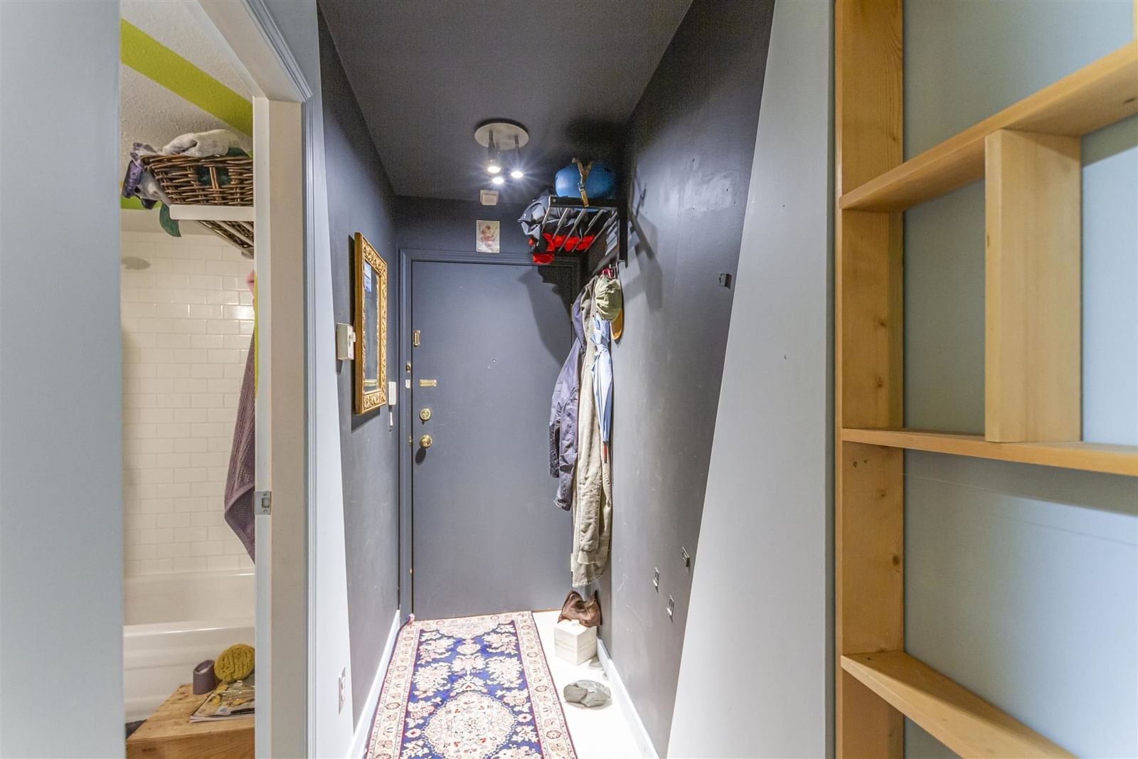 Listing Image 8