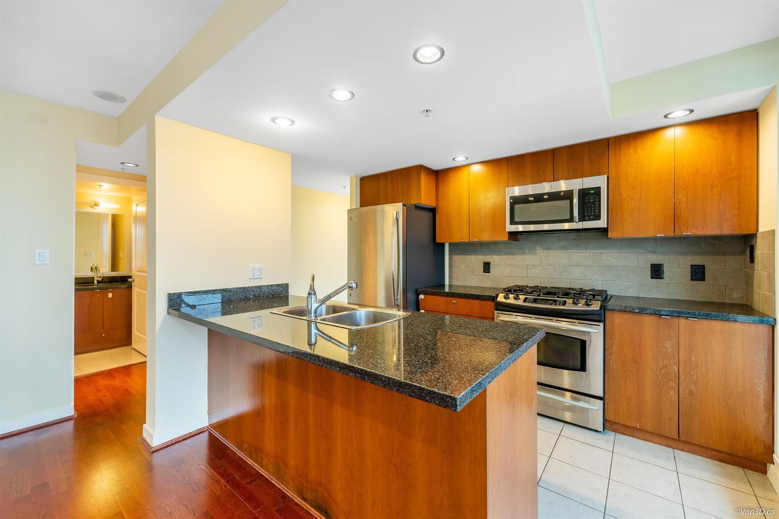 Listing Image 8