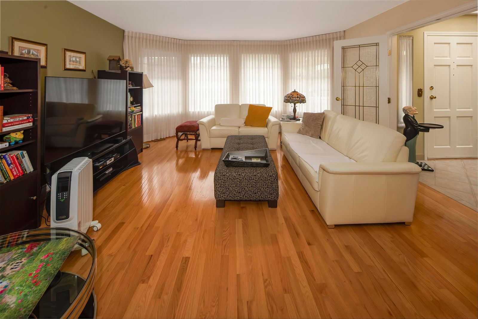 Listing Image 5