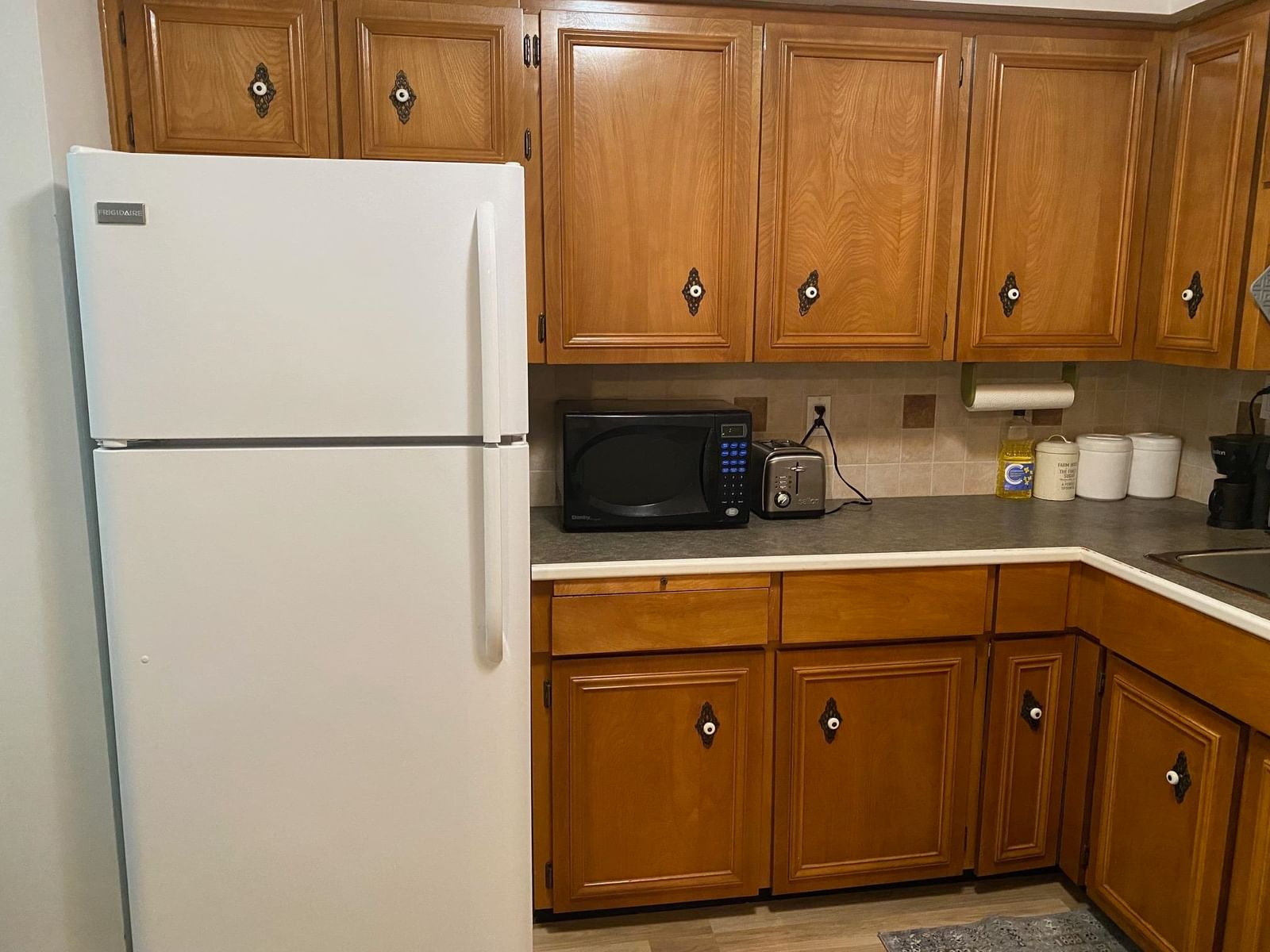 Listing Image 8