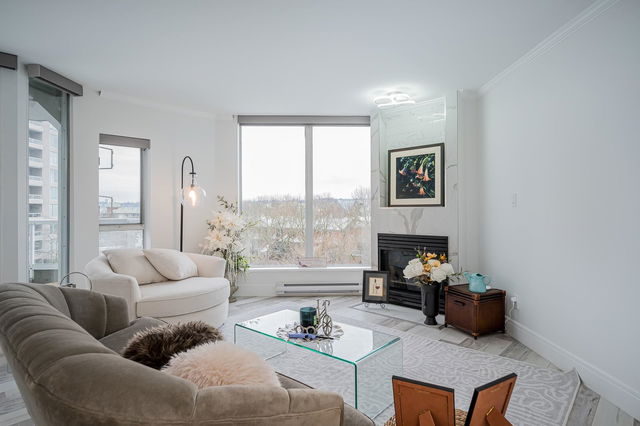 407 - 1135 Quayside Drive