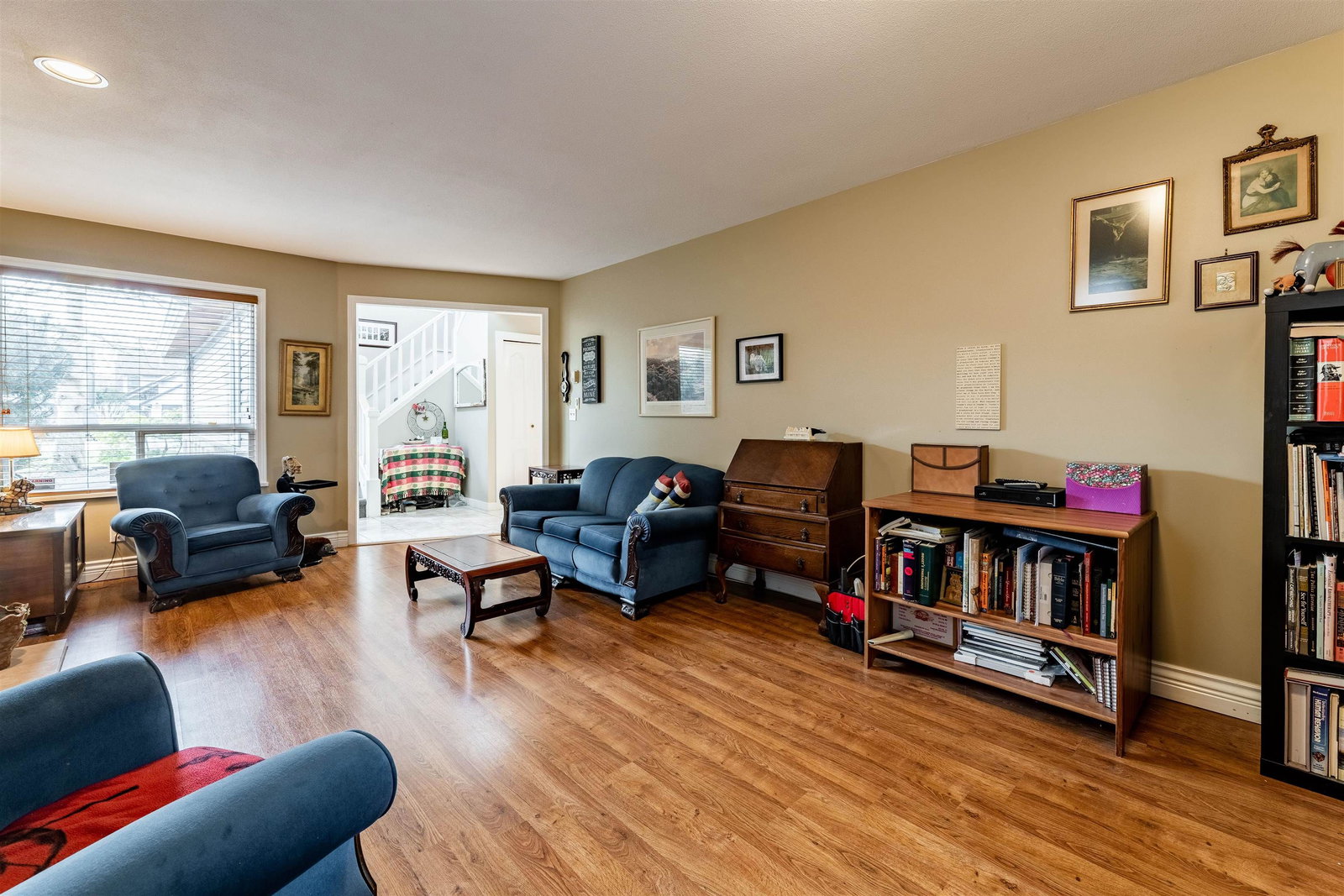Listing Image 19